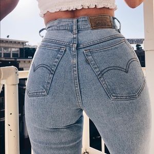 Vintage Ultra High Rise Levi’s